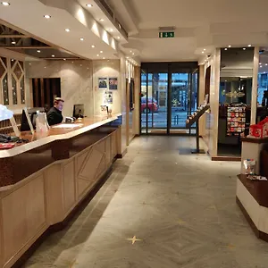 Western Royal Centre Hotell